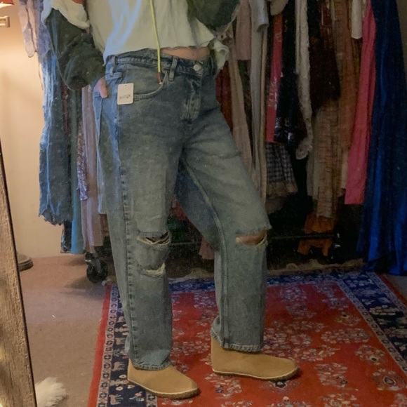 Free People Lucia Distressed Ankle Cropped Jeans - Picture 3 of 12